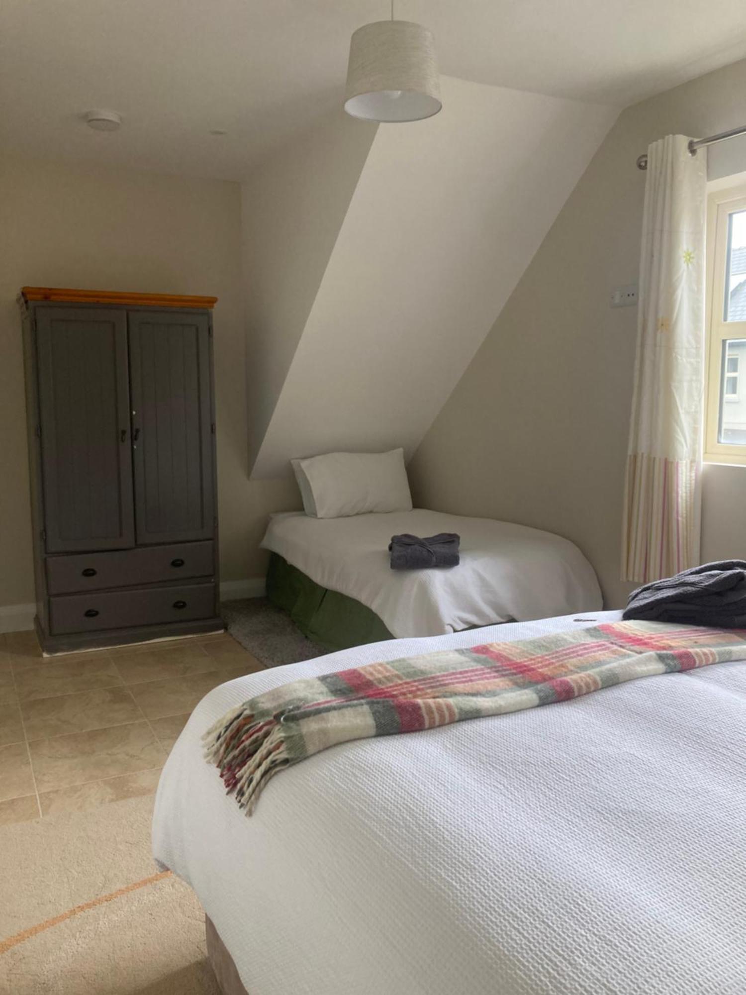 Luxury Country Escape Daire Ennis Dış mekan fotoğraf