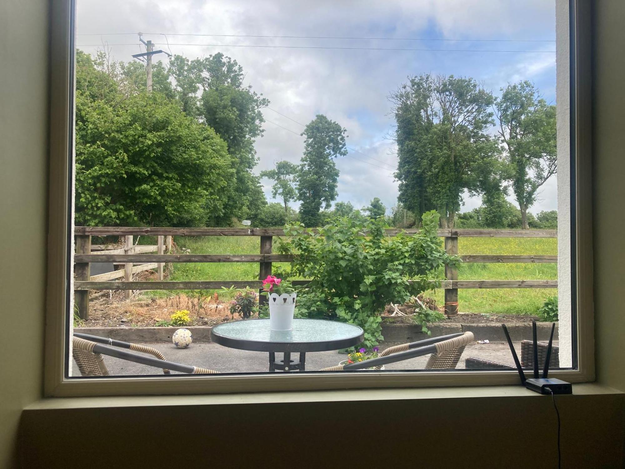 Luxury Country Escape Daire Ennis Dış mekan fotoğraf