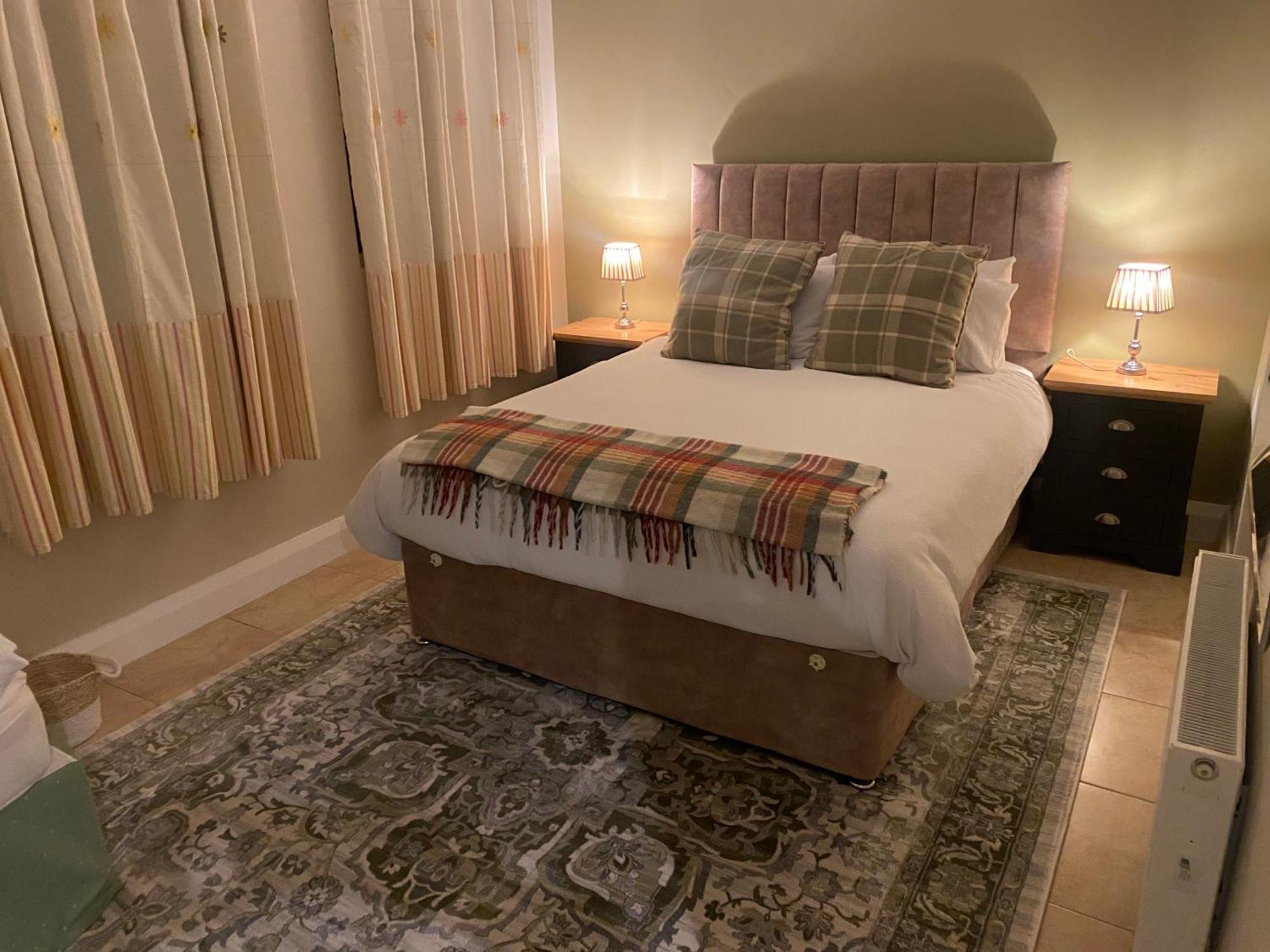 Luxury Country Escape Daire Ennis Dış mekan fotoğraf